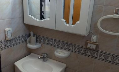 Venta de triplex 4 ambientes Villa Luzuriaga