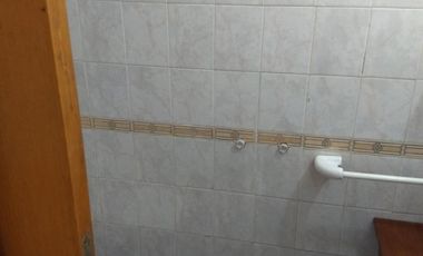 Venta de triplex 4 ambientes Villa Luzuriaga