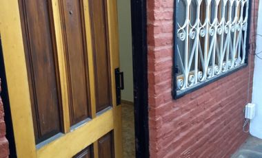 Venta de triplex 4 ambientes Villa Luzuriaga