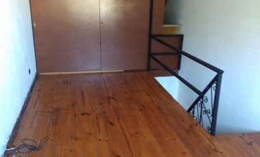 Venta de triplex 4 ambientes Villa Luzuriaga