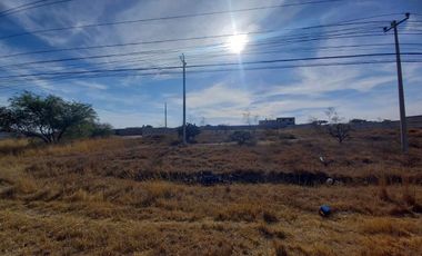 Terreno en Venta a pie de carretera en Tequisquiapan Qro