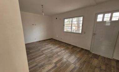 Duplex Al Frente De 4 Ambientes A Estrenar (1282)