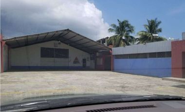 Se vende bodega industrial sector Porvenir Manta