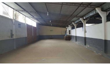 Se vende bodega industrial sector Porvenir Manta