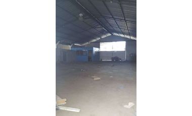 Se vende bodega industrial sector Porvenir Manta