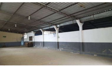 Se vende bodega industrial sector Porvenir Manta