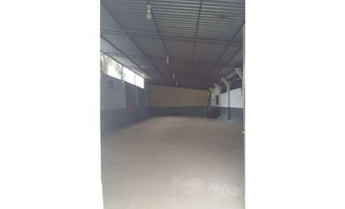 Se vende bodega industrial sector Porvenir Manta