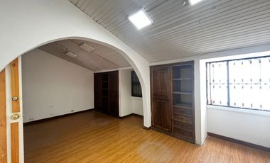 casa en arriendo en estoril. Cod A1012269