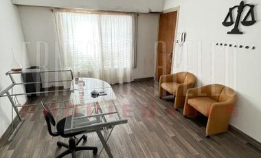 VENTA CASA 3 AMB C/ COCHERA Y PATIO SOBRE 12 DE OCT. QUILMES O.