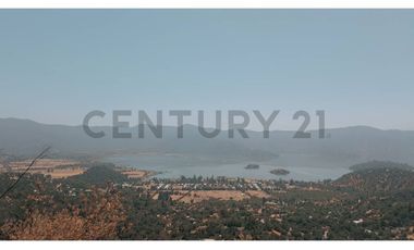 Se vende parcela con vista a la Laguna de Aculeo