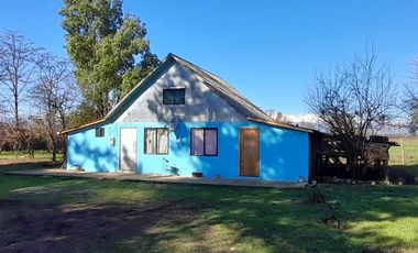 CASA CON TERRENO DE 5.000 M2, EN SECTOR SAN VÍCTOR ÁLAMOS, LINARES.
