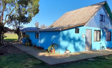 CASA CON TERRENO DE 5.000 M2, EN SECTOR SAN VÍCTOR ÁLAMOS, LINARES.
