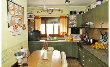 VENTA: Chalet sobre Calle Mazza al 2000, Quilmes Oeste