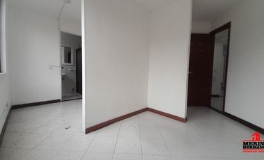oficina en arriendo en conquistadores. Cod A1261