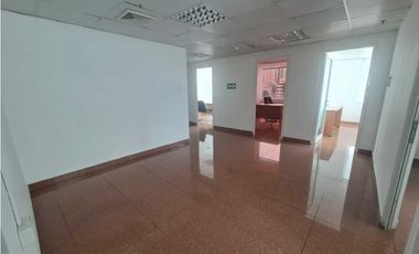 ALQUILER OFICINA VIA ARGENTINA 142.95 MTS 4 ESTACIONAMIENTOS