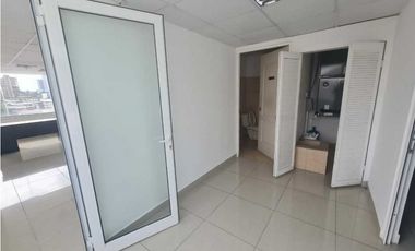 ALQUILER OFICINA VIA ARGENTINA 142.95 MTS 4 ESTACIONAMIENTOS