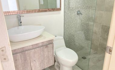 apartamento en arriendo/venta en sabanilla. Cod A106100