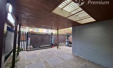 Arriendo Casa 3D 2B Sala de Estar 1 Estac. Techado UF 3.321
