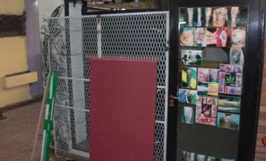 Local en galeria de 4 x 5 con entrepiso 3 x 3,  a 2 cuadras de la estación Jose Leon Suarez