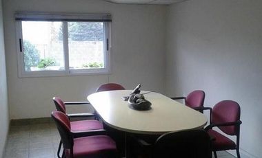 AMPLIO GALPON EN VENTA CON OFICINAS