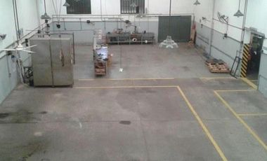 AMPLIO GALPON EN VENTA CON OFICINAS