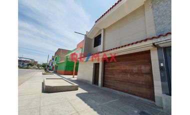 🚨 Casa De Estreno En Av. Loreto – Zona Altamente Comercial