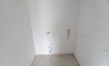 apartamento en arriendo en c.r alameda  piso 4 sin ascensor. Cod A13880