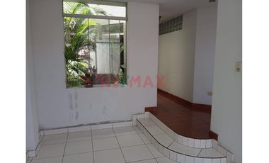 🏡 Venta De Casa En Chorrillos