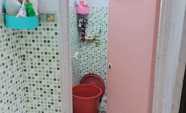 Rumah 2 Lantai & Kontrakan 2 Pintu Di Unyur Serang Banten
