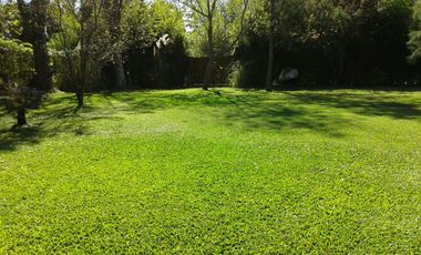 QUINTA EN MARCOS PAZ CON PISCINA Y EXCELENTE PARQUE