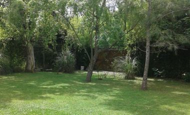 QUINTA EN MARCOS PAZ CON PISCINA Y EXCELENTE PARQUE