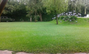 QUINTA EN MARCOS PAZ CON PISCINA Y EXCELENTE PARQUE