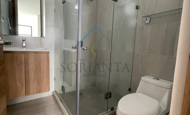 Casa en venta al poniente