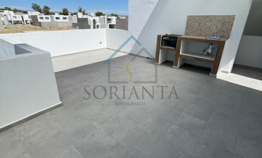 Casa en venta al poniente