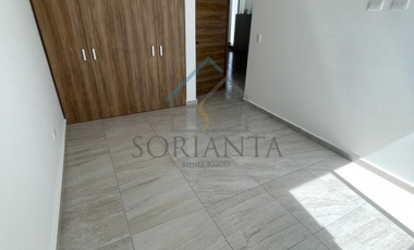 Casa en venta al poniente