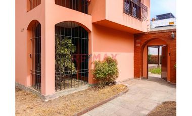 Alquiler De Casa Amplia – Ideal Para Oficina Administrativas  Instituciones, Ong O Colegios Primavera Polo Surco