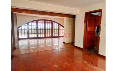 Alquiler De Casa Amplia – Ideal Para Oficina Administrativas  Instituciones, Ong O Colegios Primavera Polo Surco