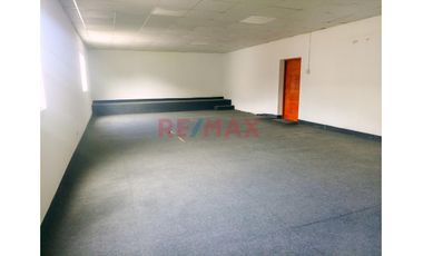 Alquiler De Casa Amplia – Ideal Para Oficina Administrativas  Instituciones, Ong O Colegios Primavera Polo Surco