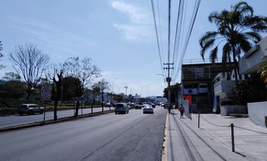 Plaza Comercial en Venta, Carretas