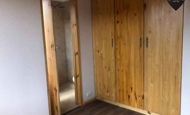 Departamento de venta en Av. Loja – código:18733