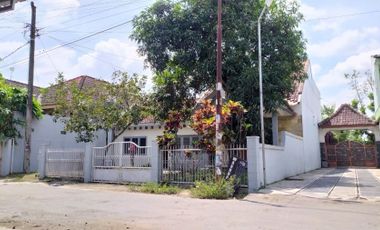 Rumah Luas Siap Huni 3 Kamar Dekat Jalan Jogja Solo Lanud Adisucipto