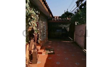 Casa en Venta, 3 Dormitorios, Macul