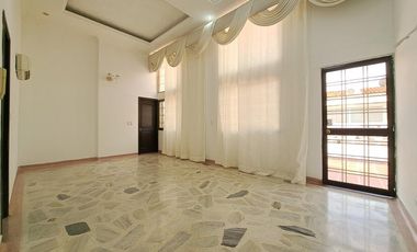 casa en venta en quinta oriental. Cod V28014