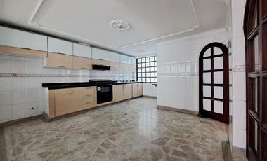 casa en venta en quinta oriental. Cod V28014