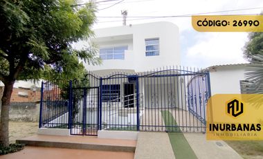 casa en arriendo/venta en el carmen. Cod V26990