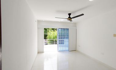 casa en arriendo/venta en el carmen. Cod V26990