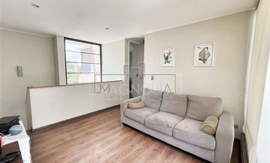 CASA AMPLIADA Y MODERNA EN CHAMISERO, OPORTUNIDAD UNICA