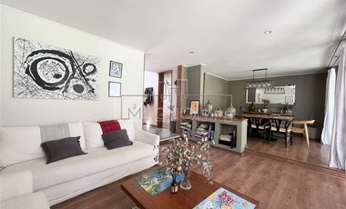 CASA AMPLIADA Y MODERNA EN CHAMISERO, OPORTUNIDAD UNICA