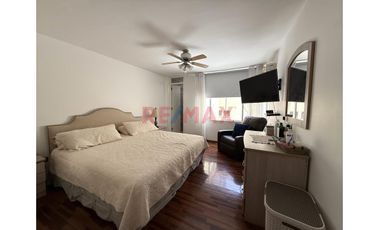 Venta Casa 3 Pisos Frente A Parque De Los Músicos Urb. Primavera