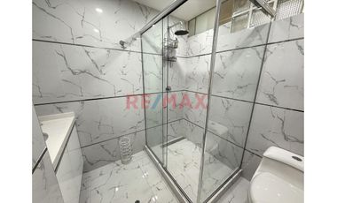 Venta Casa 3 Pisos Frente A Parque De Los Músicos Urb. Primavera